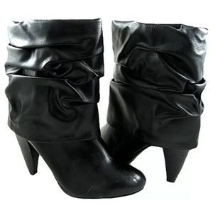 Icora black large cuffed ankle boots Shoes Size 9